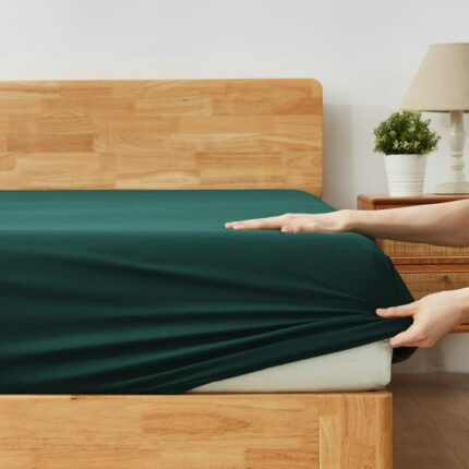 Alazuria Fitted Bed Sheet Microfiber 120 GSM, Queen ? Emerald Green