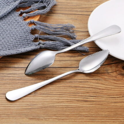 Lovehome 2PC Thick Stainless Steel Grapefruit Spoon Dessert Spoon Serrated Edge